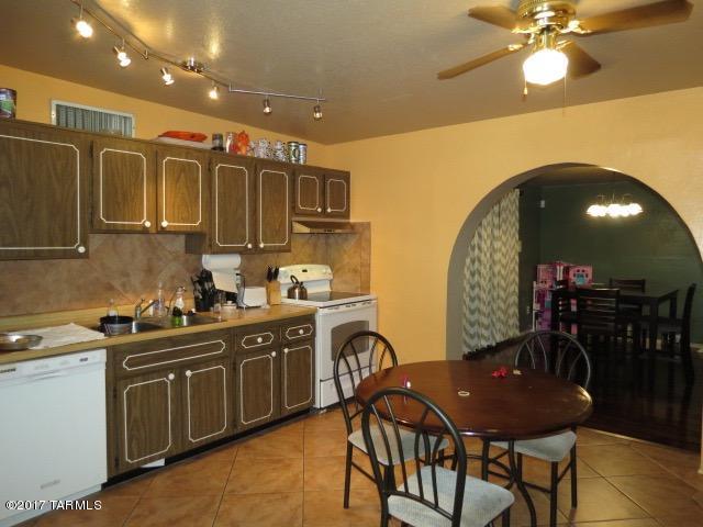 2407 E Walnut St, Tucson, AZ 85706 photo 3