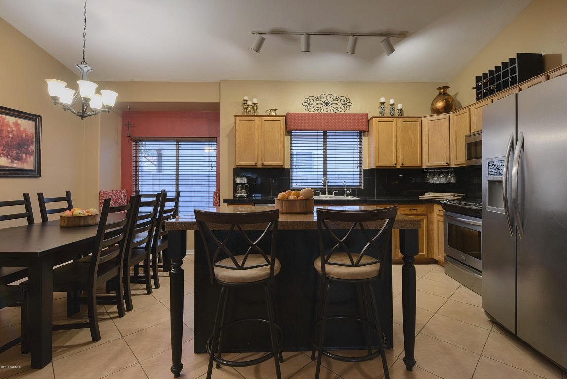  8002 N Atolia Dr, Tucson, AZ 85743 photo 18