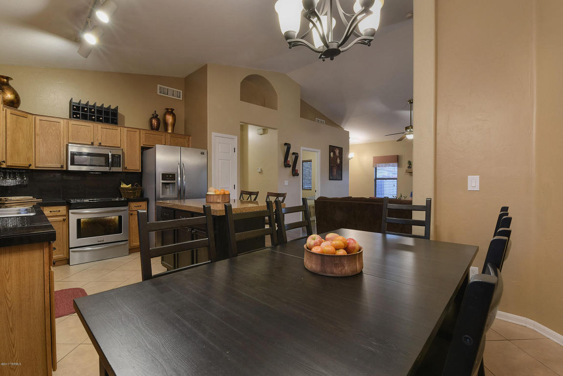  8002 N Atolia Dr, Tucson, AZ 85743 photo 15