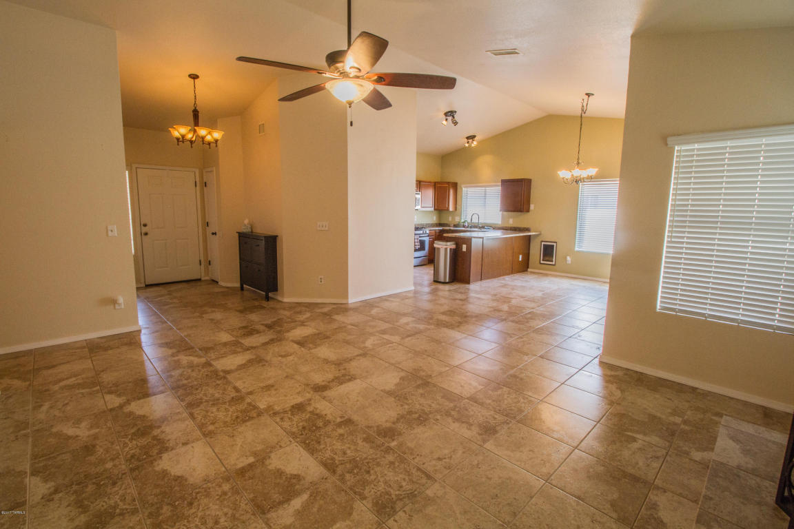 9350 N Eaglestone Loop, Tucson, AZ 85742 photo 12