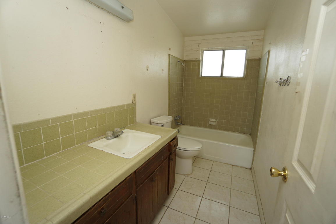 2201 E Beverly Dr, Tucson, AZ 85719 photo 9