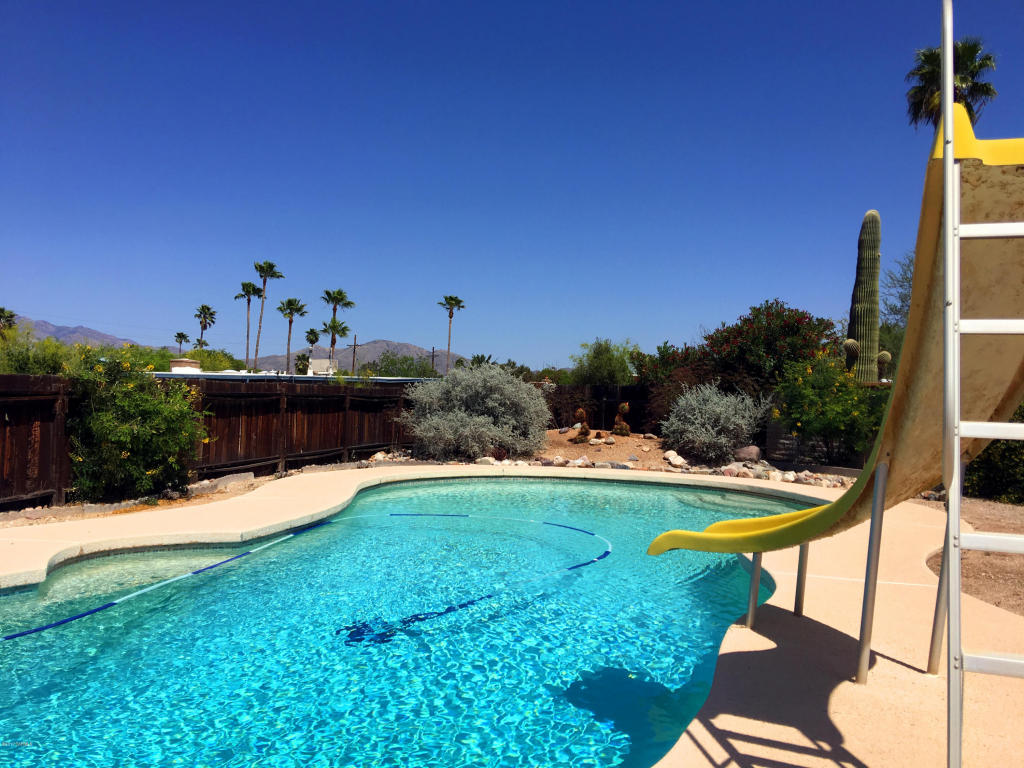 9241 E Simon Pl, Tucson, AZ 85710 photo 3