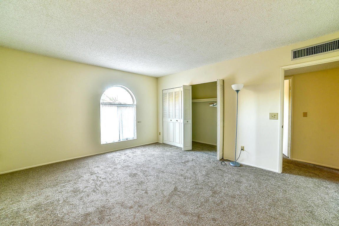 9241 E Simon Pl, Tucson, AZ 85710 photo 11