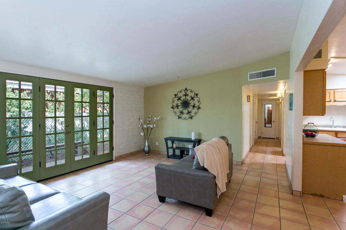 2237 E Beverly Dr, Tucson, AZ 85719 photo 4