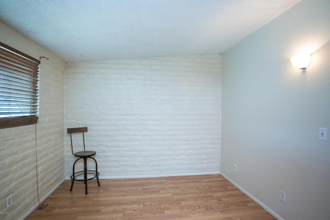 2237 E Beverly Dr, Tucson, AZ 85719 photo 13