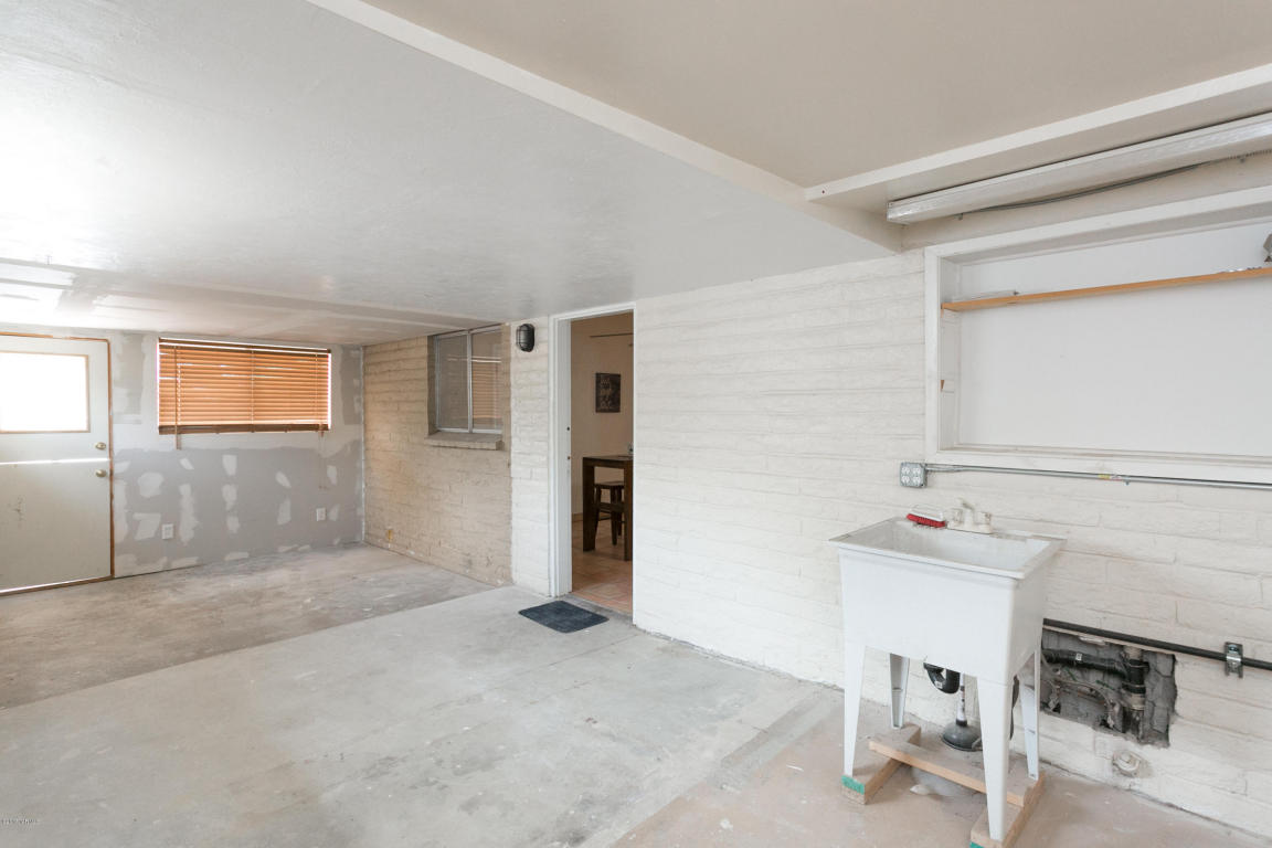 2237 E Beverly Dr, Tucson, AZ 85719 photo 19