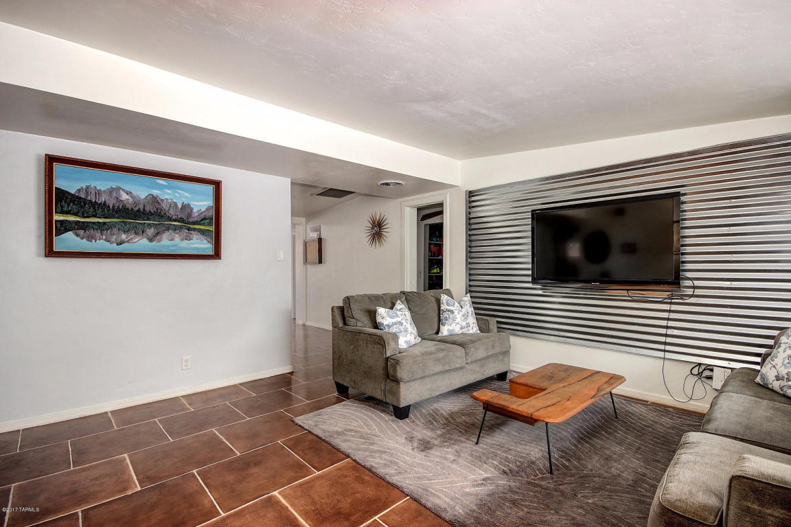 5902 E Beverly St, Tucson, AZ 85711 photo 3