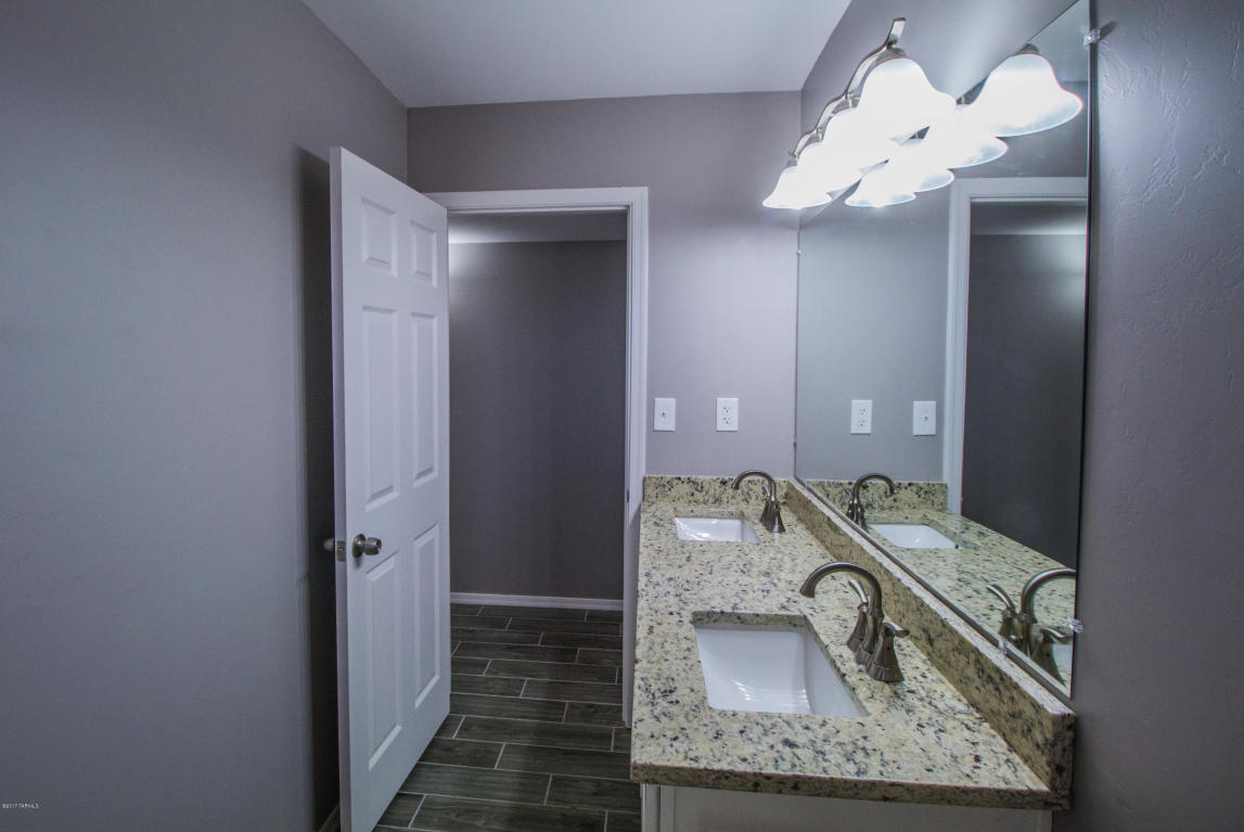 5632 E Copper St, Tucson, AZ 85712 photo 12