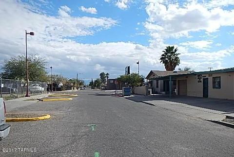 233 E 31st St, Tucson, AZ 85713 photo 2