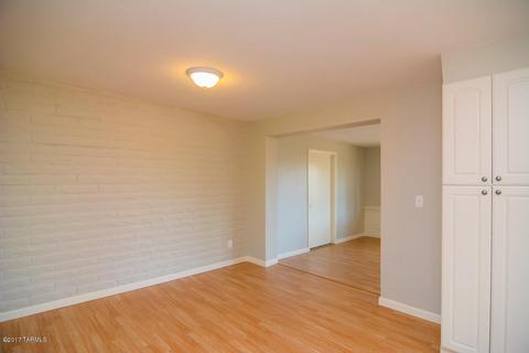 7662 E Apple Tree Dr, Tucson, AZ 85730 photo 9