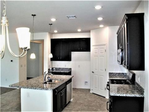 8884 E Abrams Loop, Tucson, AZ 85710 photo 2