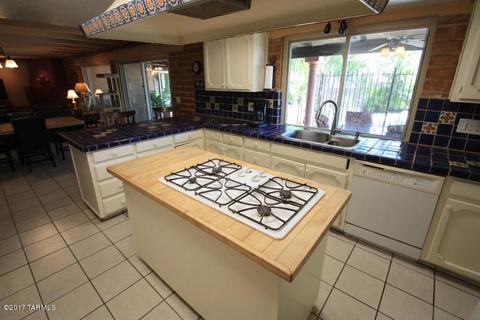 1302 E Thunderhead Cir, Tucson, AZ 85718 photo 17