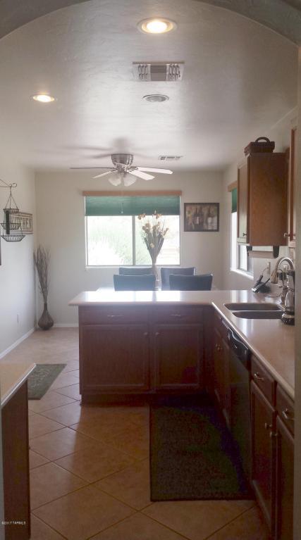 8504 E Sarnoff Ridge Loop, Tucson, AZ 85710 photo 6