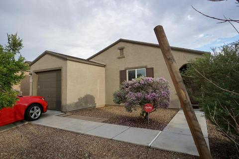 5204 E Desert Straw Ln, Tucson, AZ 85756 photo 1