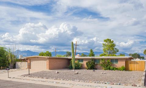 8821 E Mcclellan St, Tucson, AZ 85710 photo 2