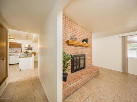 8821 E Mcclellan St, Tucson, AZ 85710 photo 5