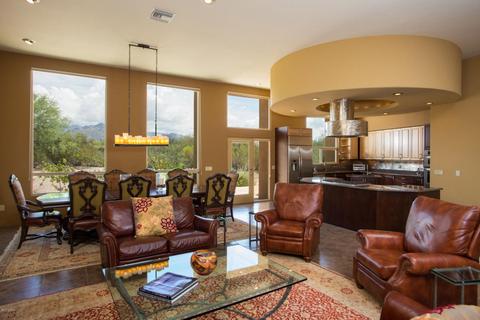 8135 E Cloud Rd, Tucson, AZ 85750 photo 1