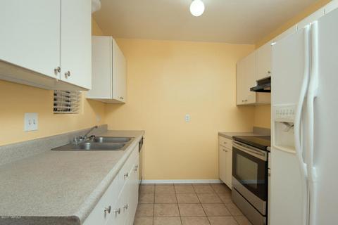 702 E 33rd St, Tucson, AZ 85713 photo 4