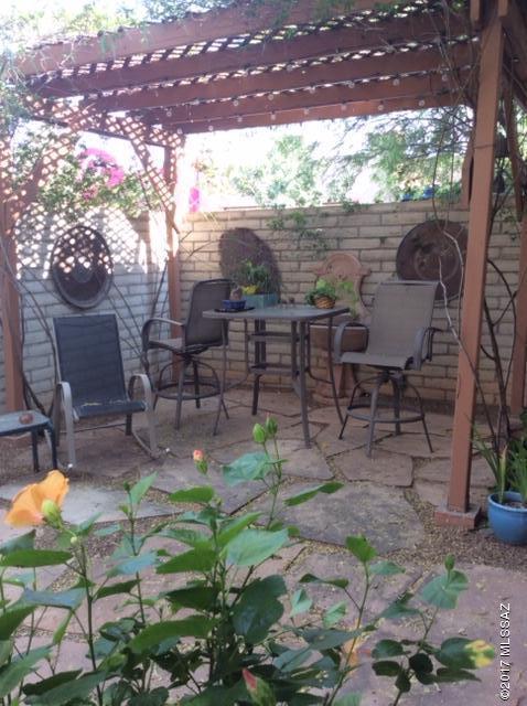 474 E Codd St, Tucson, AZ 85701 photo 2