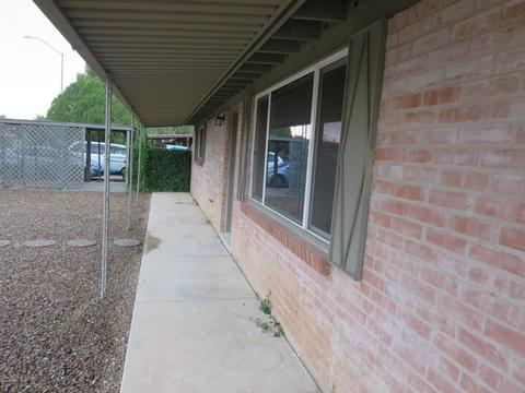 5233 E 27th St, Tucson, AZ 85711 photo 7