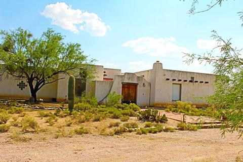 12130 E Roger Rd, Tucson, AZ 85749 photo 1
