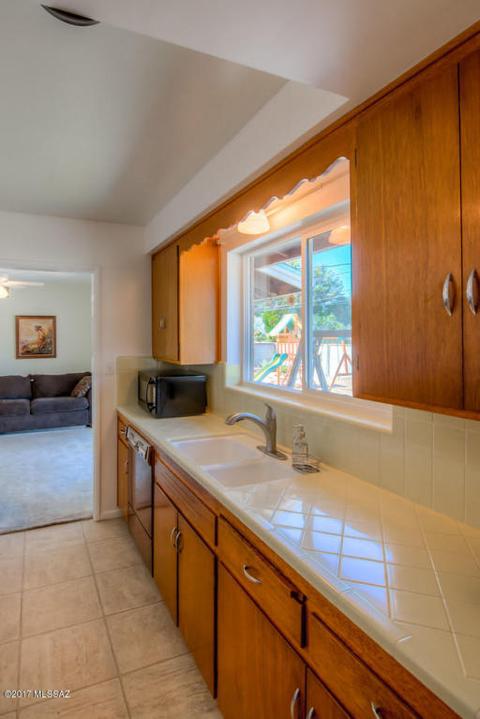5627 E Spring St, Tucson, AZ 85712 photo 6