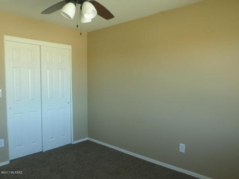 6424 S Buckaroo Loop, Tucson, AZ 85757 photo 6