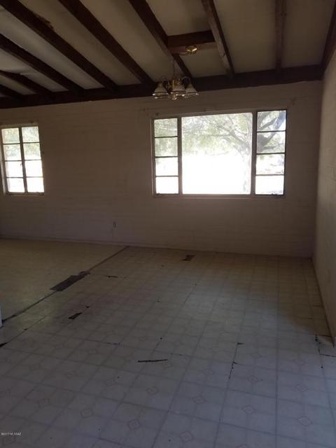451 N Curtis Ave, Willcox, AZ 85643 photo 3