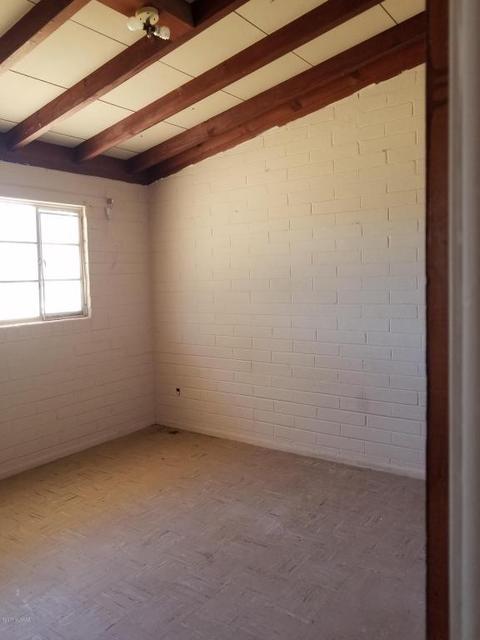 451 N Curtis Ave, Willcox, AZ 85643 photo 7