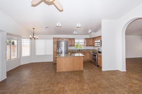9021 N Eaglestone Loop, Tucson, AZ 85742 photo 16