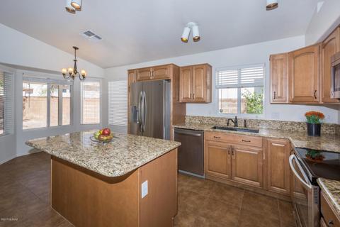 9021 N Eaglestone Loop, Tucson, AZ 85742 photo 9
