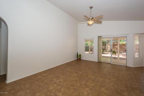 9021 N Eaglestone Loop, Tucson, AZ 85742 photo 10