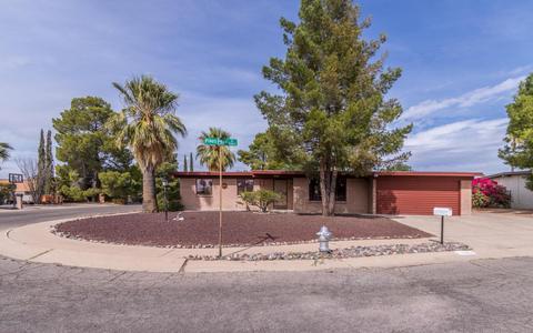 9301 E Pikes Peak Dr, Tucson, AZ 85710 photo 9
