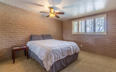 9301 E Pikes Peak Dr, Tucson, AZ 85710 photo 7
