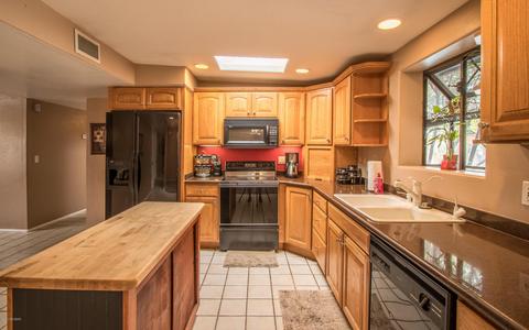 9301 E Pikes Peak Dr, Tucson, AZ 85710 photo 15