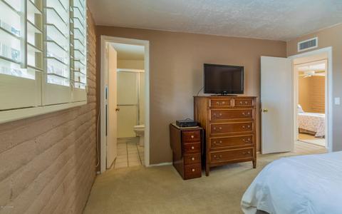 9301 E Pikes Peak Dr, Tucson, AZ 85710 photo 18