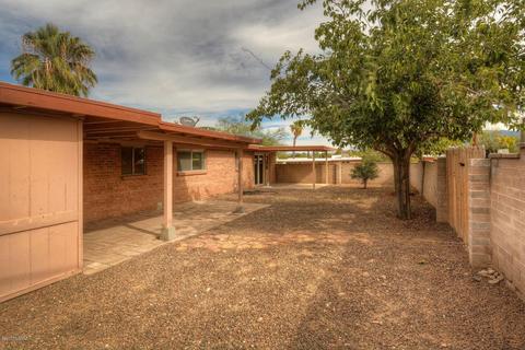 8822 E Colette St, Tucson, AZ 85710 photo 9