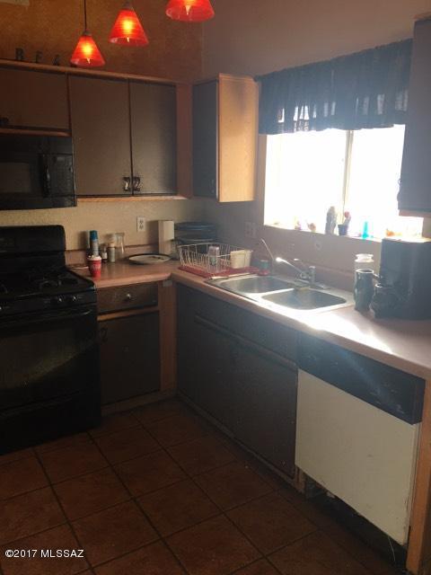8864 E Apple Tree Dr, Tucson, AZ 85730 photo 9