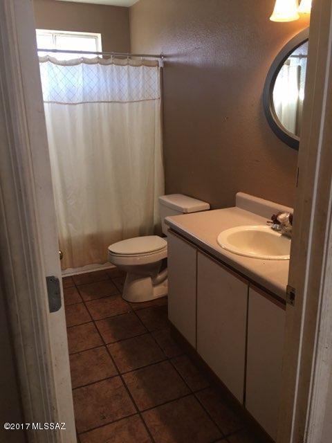 8864 E Apple Tree Dr, Tucson, AZ 85730 photo 18