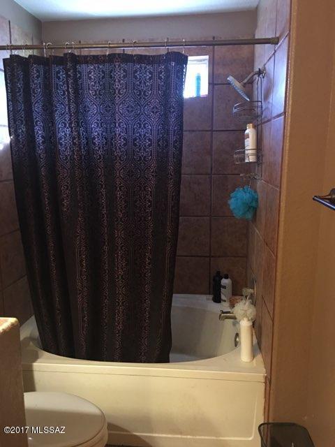 8864 E Apple Tree Dr, Tucson, AZ 85730 photo 16