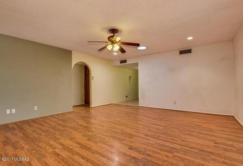 8750 E 26th St, Tucson, AZ 85710 photo 7