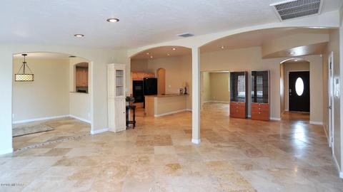 8724 E Burning Tree Dr, Tucson, AZ 85710 photo 2