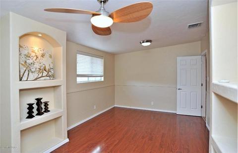 8724 E Burning Tree Dr, Tucson, AZ 85710 photo 5