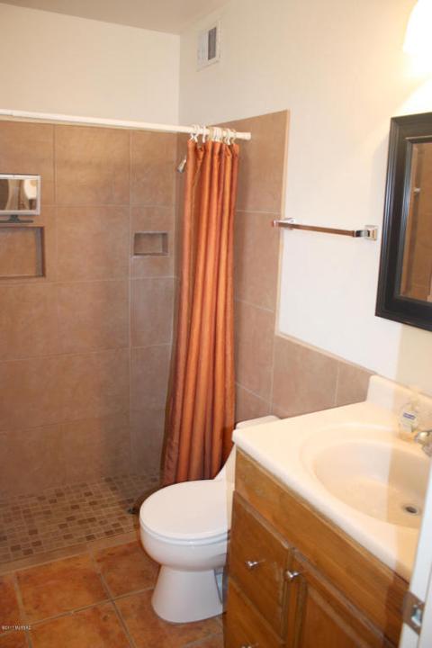8402 E Beverly St, Tucson, AZ 85710 photo 17