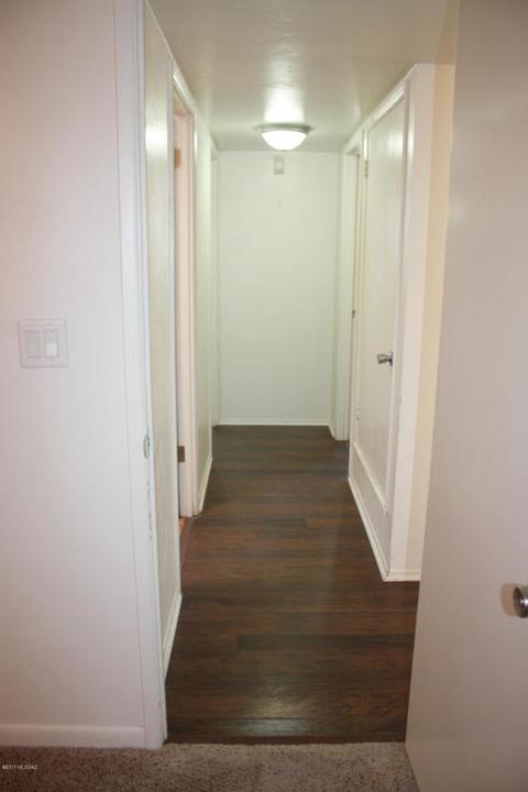 8402 E Beverly St, Tucson, AZ 85710 photo 18