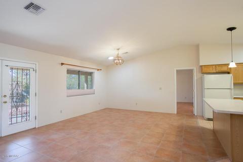 656 E Macon Dr, Vail, AZ 85641 photo 6