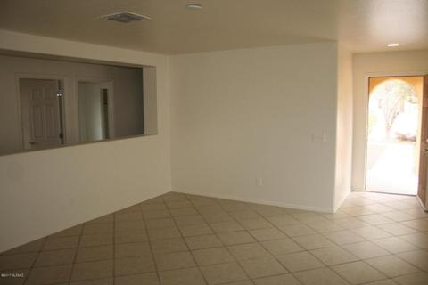 3876 E Sun View Ct, Tucson, AZ 85706 photo 2