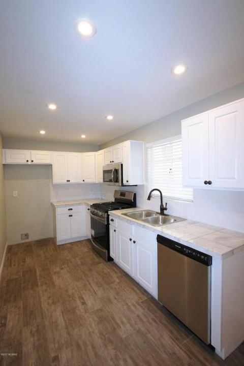 4857 E Montecito St, Tucson, AZ 85711 photo 3