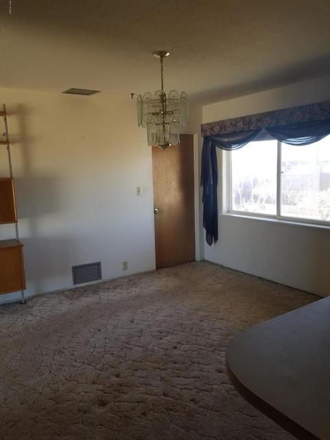 477 N Sunset Strip, Willcox, AZ 85643 photo 2