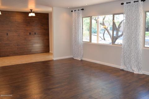 8809 E Harborage Dr, Tucson, AZ 85710 photo 5